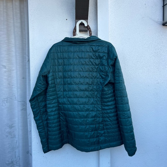 NWOT Women's Patagonia Nano Puff Jacket (XL) - Picture 3 of 4